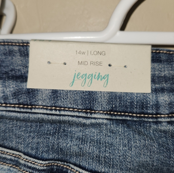 NWT Maurices Mid Rise Denim Flex Jeggings - Picture 7 of 9